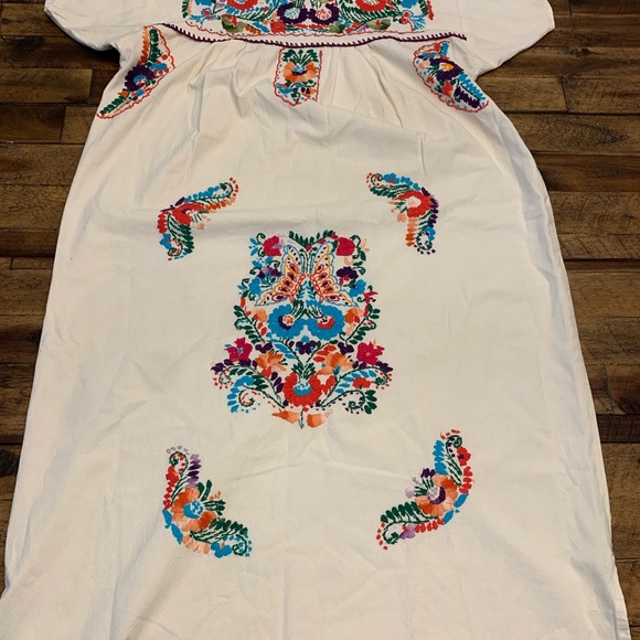 Vestido bordado - Picture 7 of 7